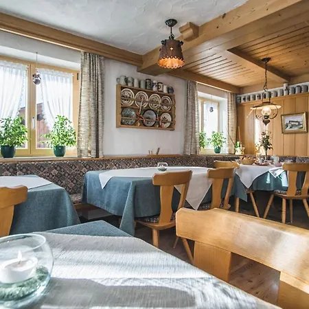 Gaestehaus Luitz-kennerknecht Penzion *