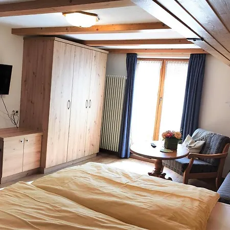 Penzion Gaestehaus Luitz-kennerknecht *