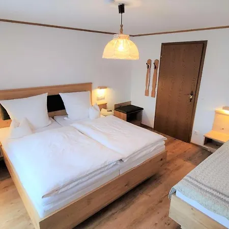 Gaestehaus Luitz-kennerknecht Guest house *